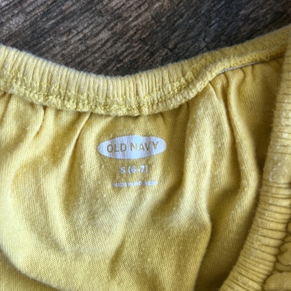 Old navy yellow ruffle top - Picture 3 of 5